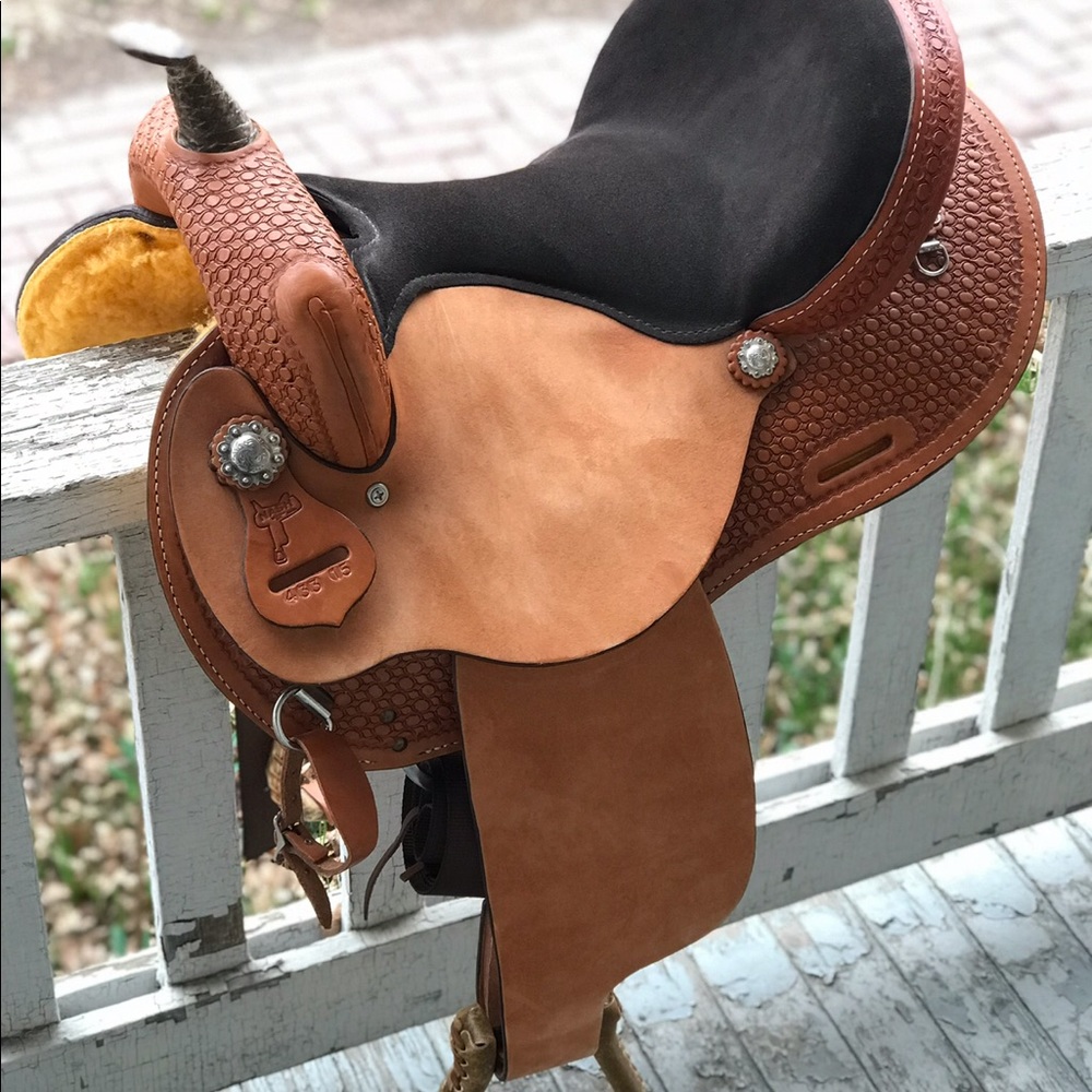 Nash 15in Barrel Saddle